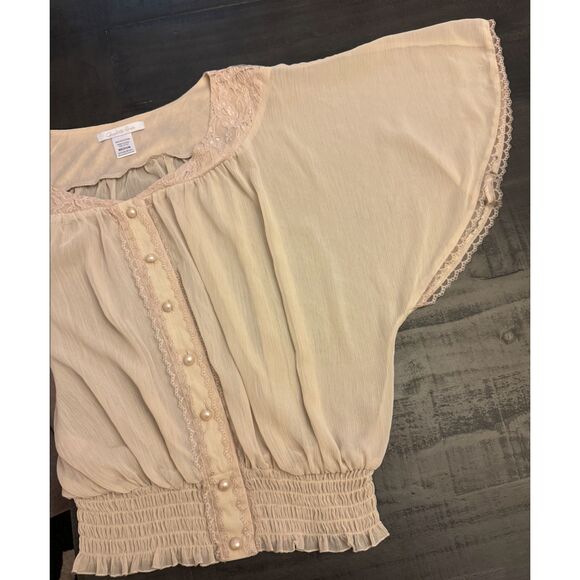 Charlotte Russe Sheer Cream Lace Trim Pearl Buttons Blouse - Sz M - Picture 2 of 12